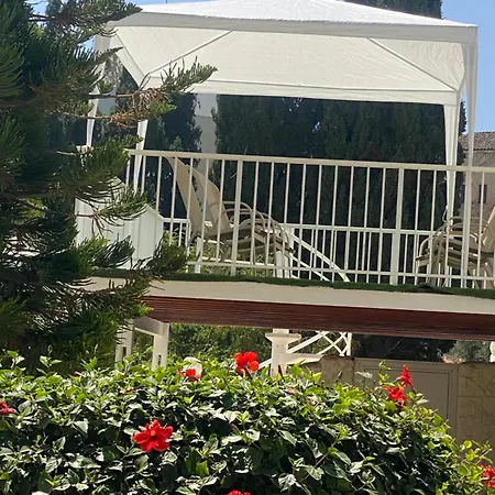 2bed Mesonette No136 Coral Bay Apartment *