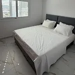 2bed Mesonette No136 Coral Bay Apartment