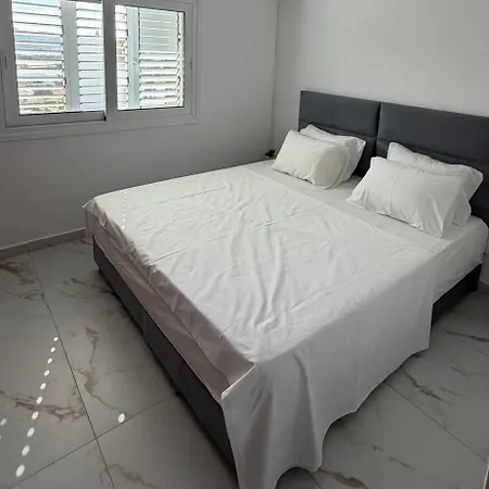 2bed Mesonette No136 Coral Bay Lejlighed